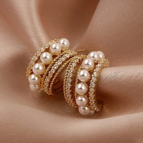 NEW Faux pearl hoop earrings mini gold hoop earrings - Picture 5 of 8